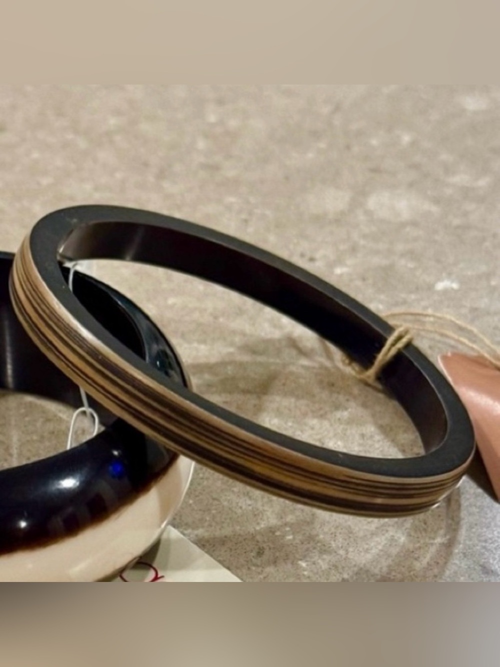 Iris Apfel Estate! Brown & Bone Laminated Bangle Bracelet Jewelry! NWT - Picture 2 of 4